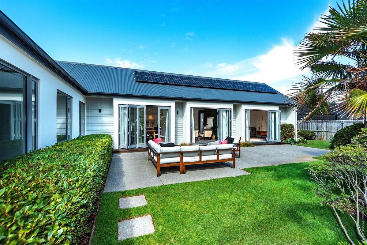12 Torrey Pines, Waimairi Beach, Christchurch - Carousel 1