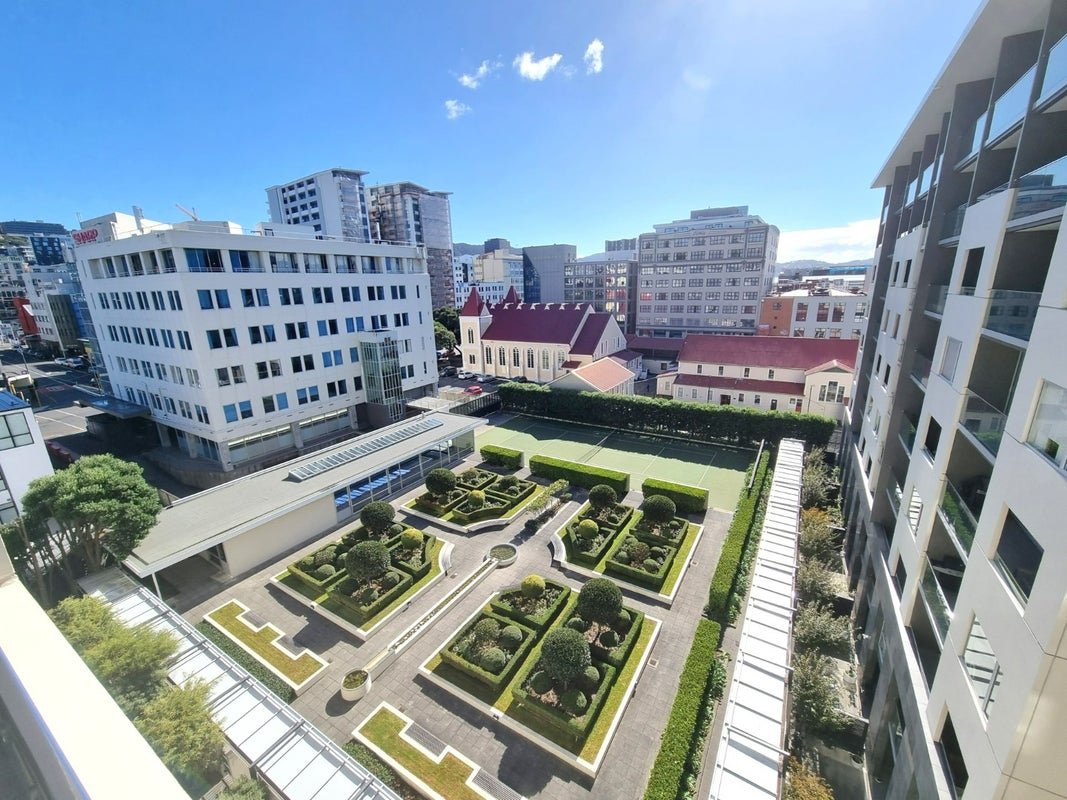 B66/10 Ebor Street, Te Aro, Wellington - Carousel 1