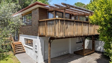 2/12 Greenvalley Rise, Glenfield, Auckland - Carousel 1