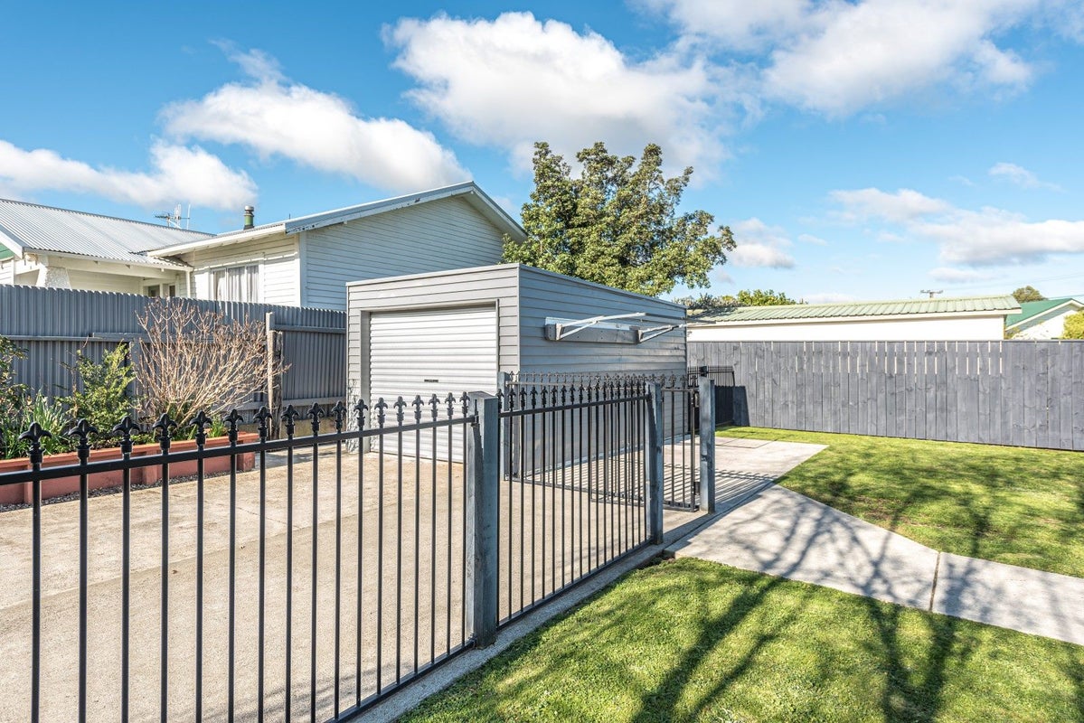 4 Muir Street, Gonville, Whanganui - Carousel 28