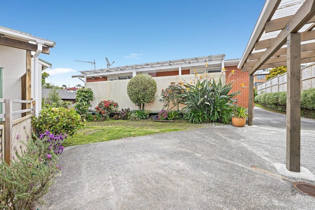 17 Helvetia Drive, Browns Bay, Auckland - Carousel 14
