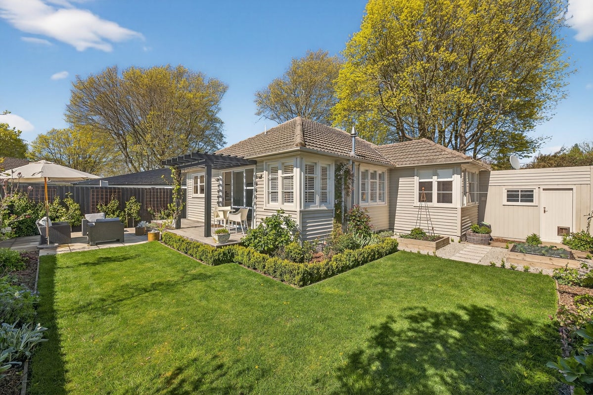 14 Truman Road, Bryndwr, Christchurch - Carousel 1
