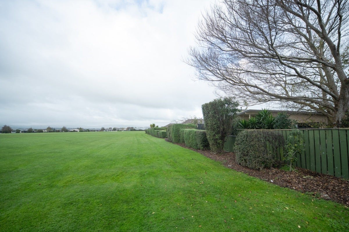 39 Tennyson Avenue, Kelvin Grove, Palmerston North - Carousel 23