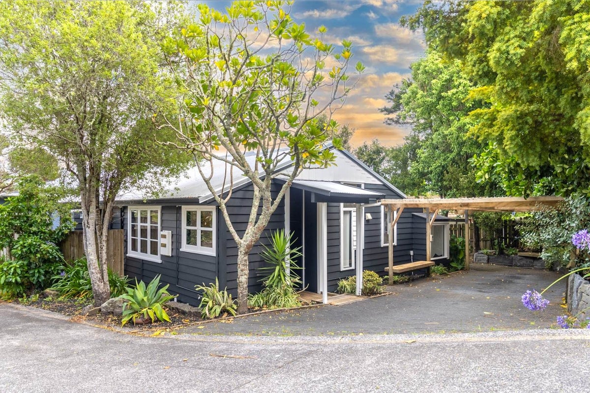5/85 Konini Road, Titirangi, Auckland - Carousel 1
