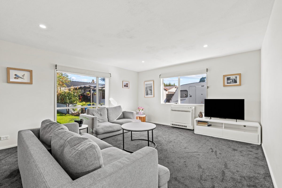 99A Bower Avenue, New Brighton, Christchurch - Carousel 2