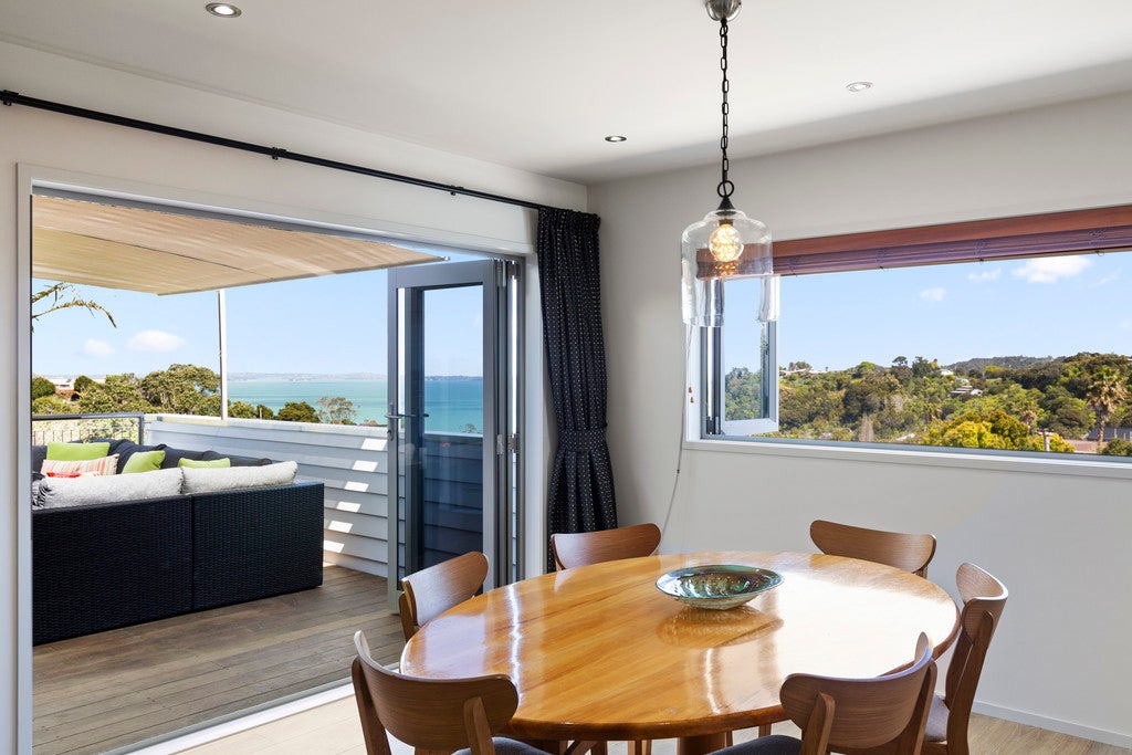 20 Pacific Parade, Surfdale, Waiheke Island - Carousel 2