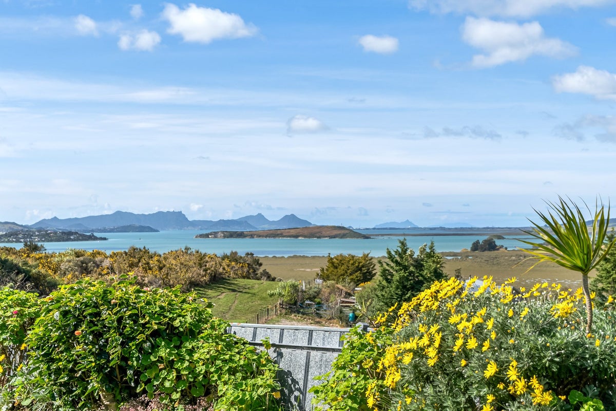 413 State Highway 1, Whangarei - Carousel 1
