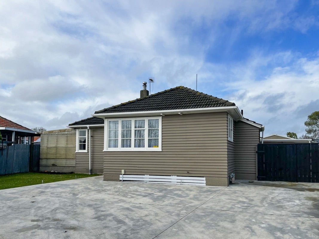 31 Tweed Street, Roslyn, Palmerston North - Carousel 1