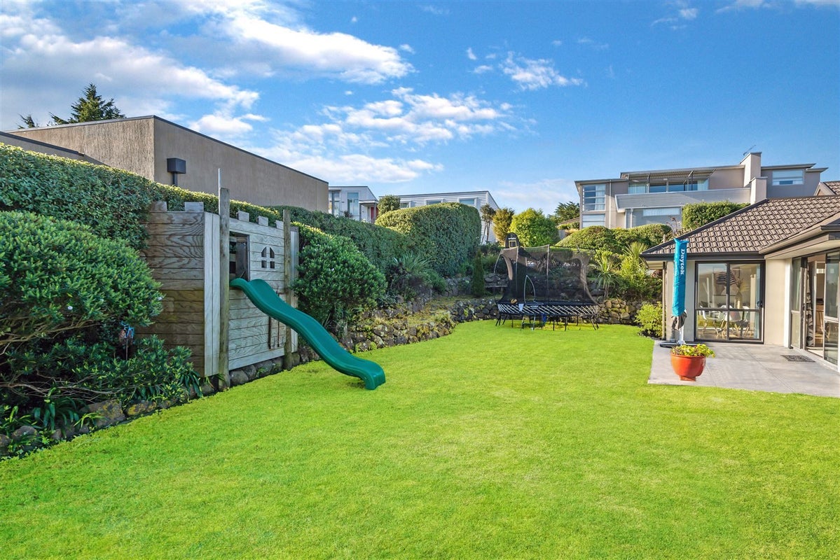 32 Rockview Place, Mount Pleasant, Christchurch - Carousel 27