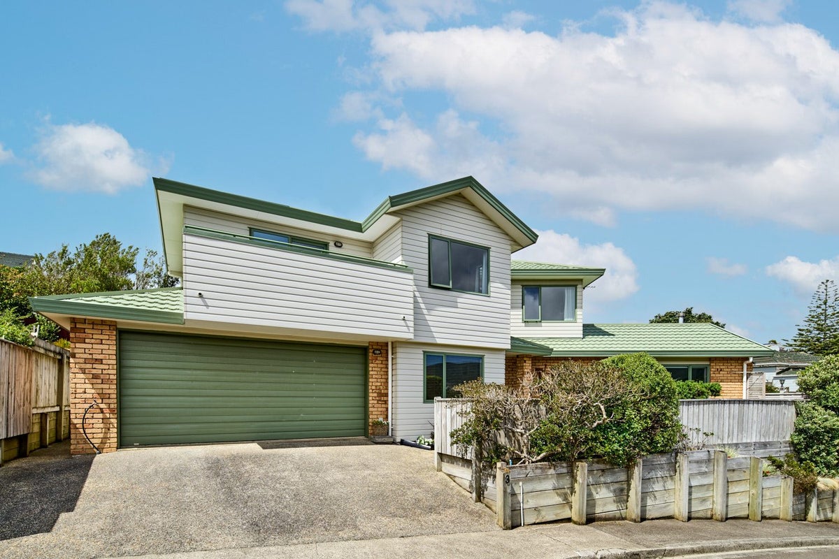 3 Duncan Street, Tawa, Wellington - Carousel 21