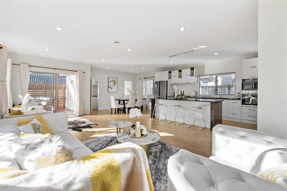 38 Clady Drive, Flat Bush, Auckland - Carousel 2