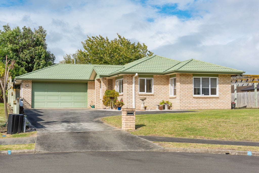 12 Charles Close, Springvale, Whanganui - Carousel 2