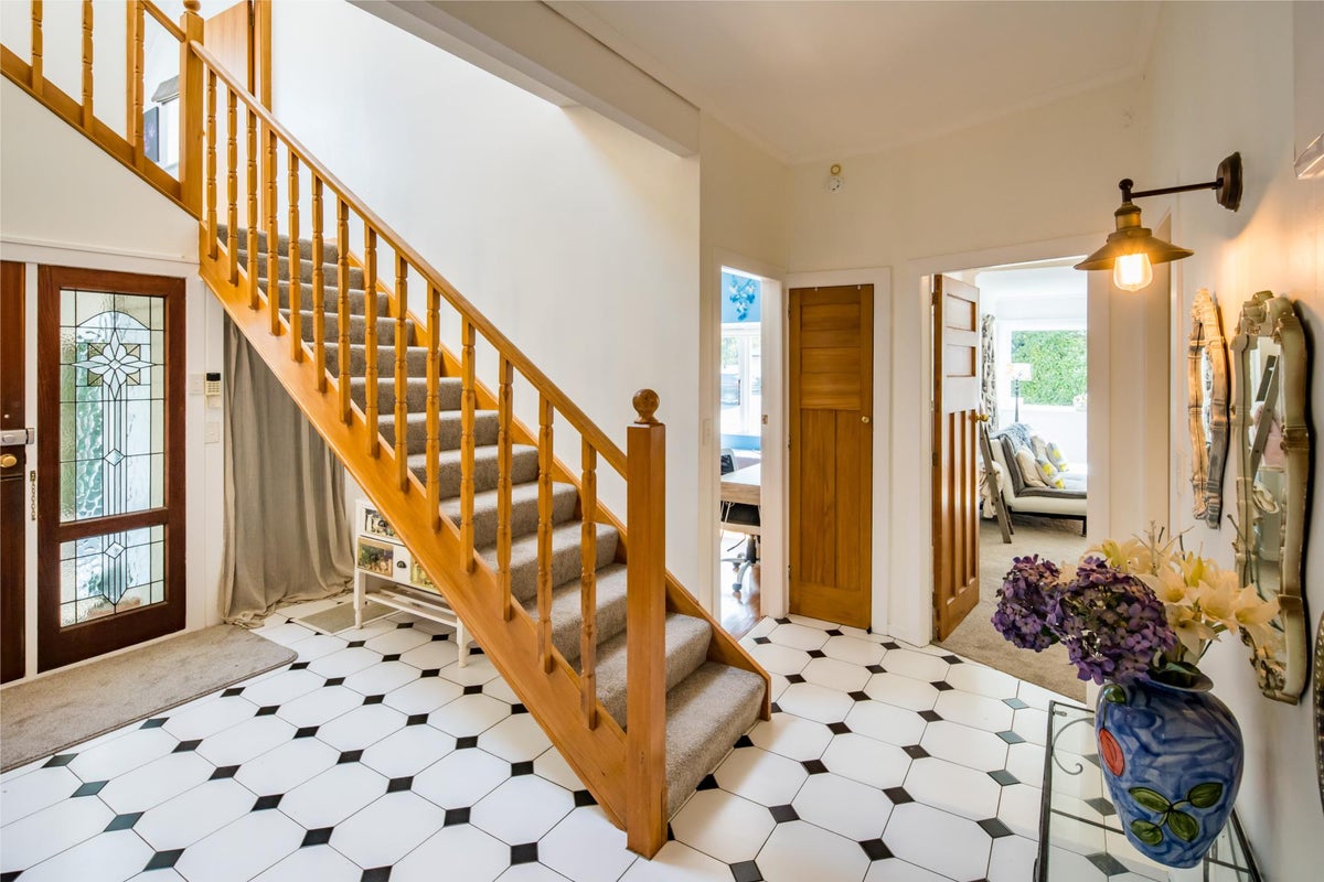 116 Woburn Road, Woburn, Lower Hutt - Carousel 2
