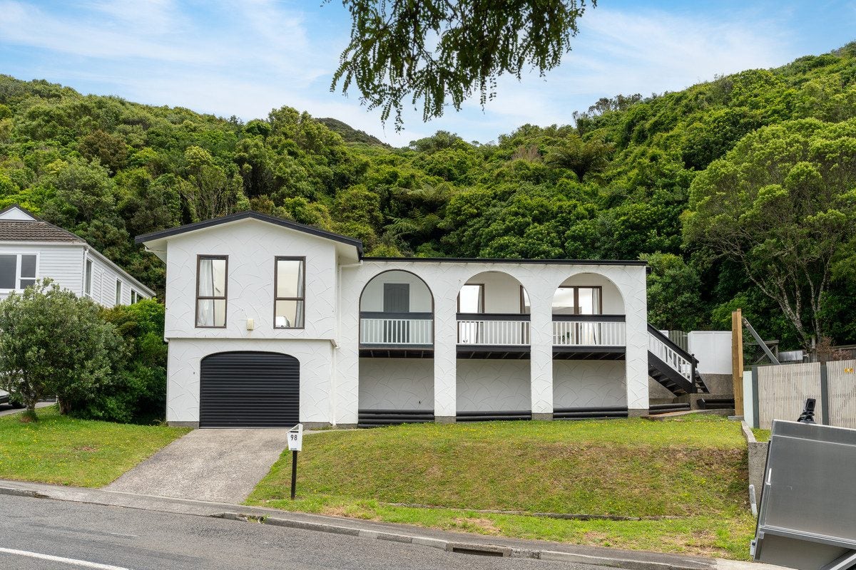 98 Allington Road, Karori, Wellington - Carousel 1
