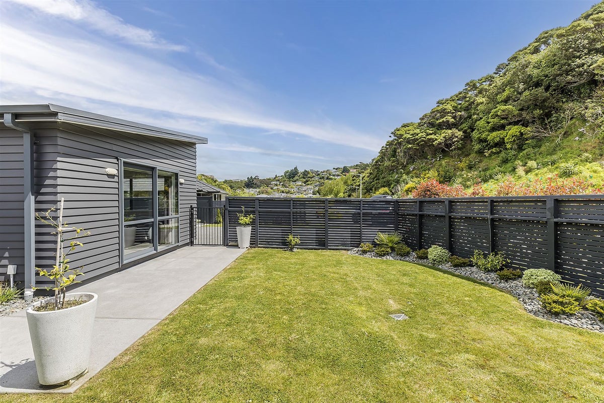 7 Tradewinds Drive, Whitby, Porirua - Carousel 27