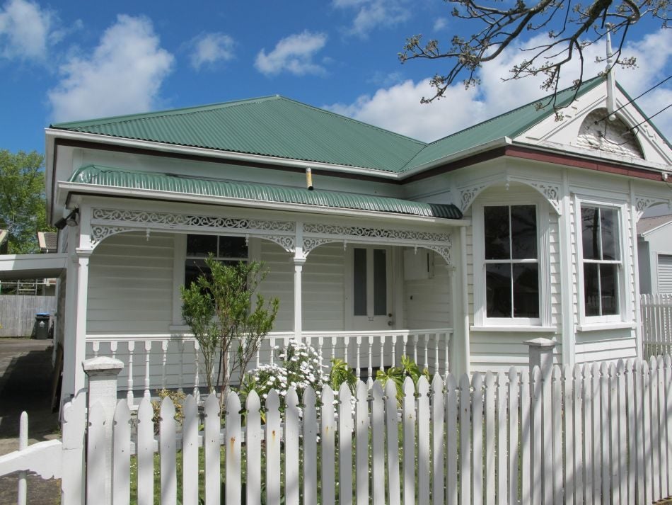 31 Royal Terrace, Sandringham, Auckland - Carousel 1