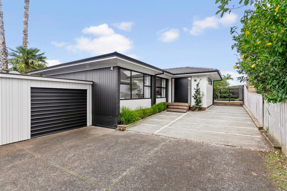 2/6 Vinter Terrace, Mount Albert, Auckland - Carousel 2