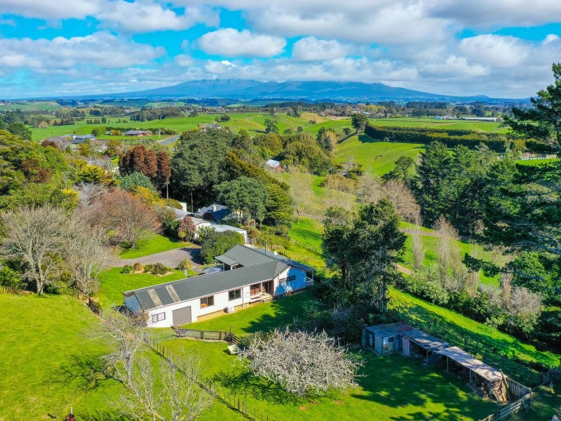 328 Henwood Road, Hillsborough, New Plymouth - Carousel 26