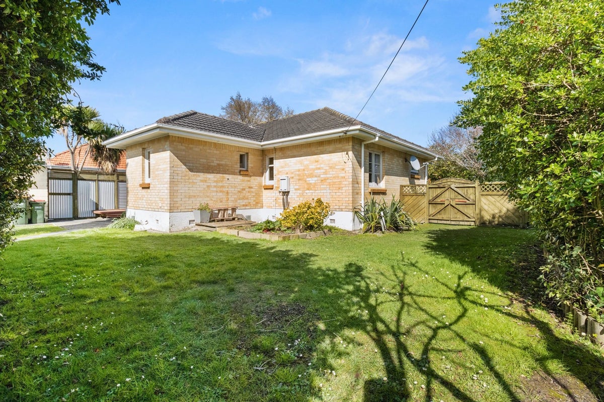 22 Taylor Terrace, St Andrews, Hamilton - Carousel 2