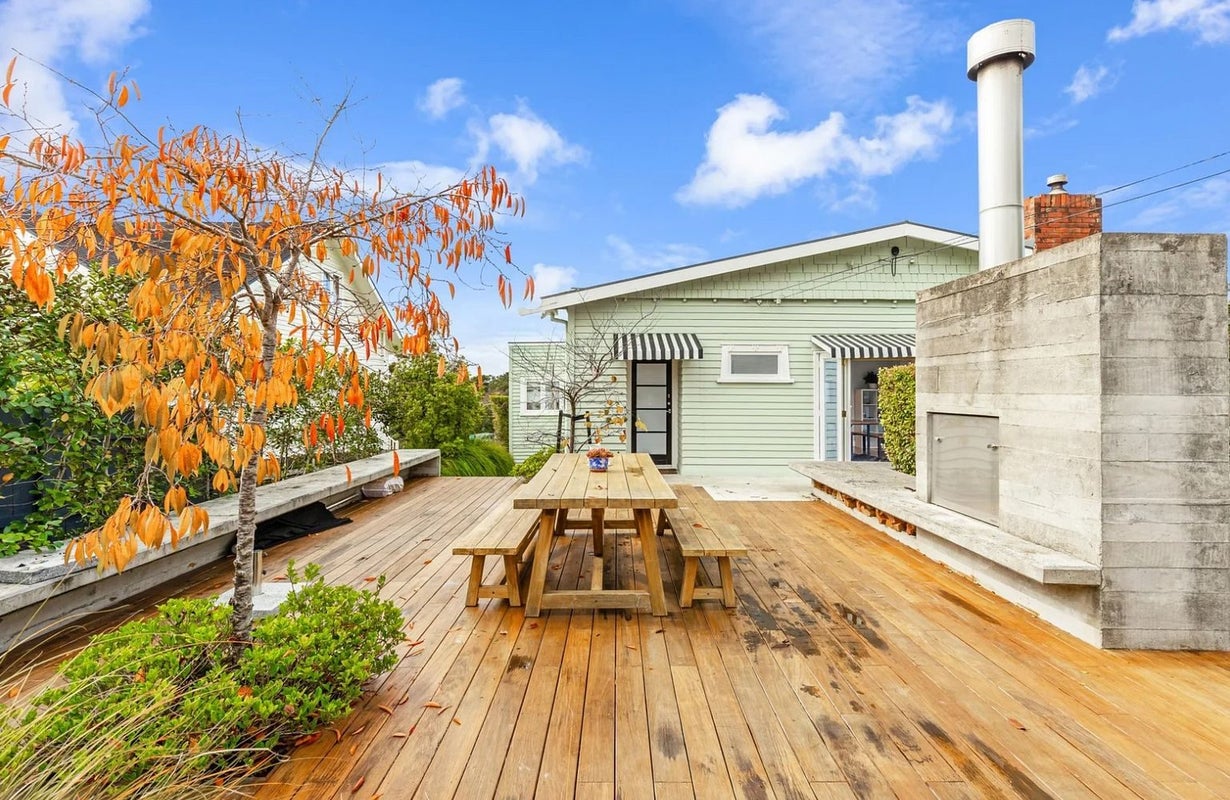 41 Hanlon Crescent, Narrow Neck, Auckland - Carousel 1