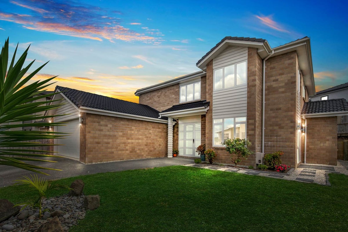 25 Platinum Rise, Ranui, Auckland - Carousel 1