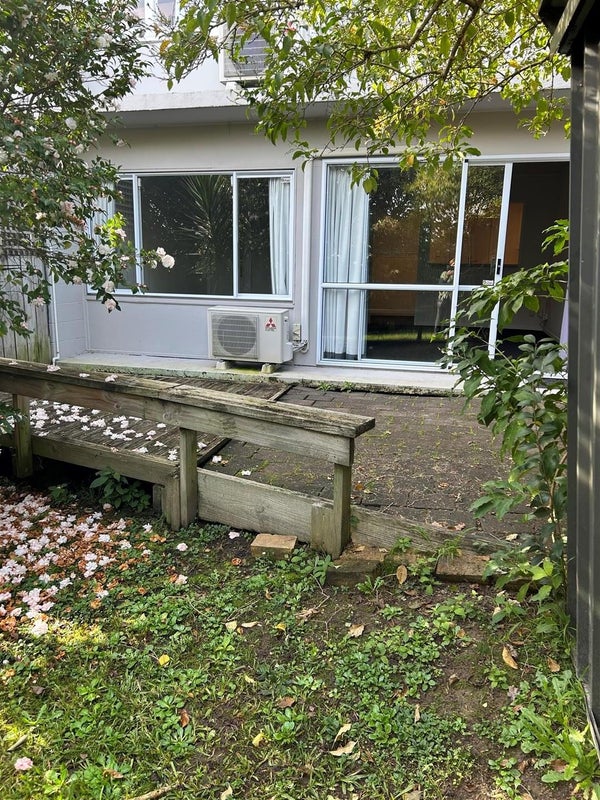 1/7 Western Springs Road, Western Springs, Auckland - Carousel 1