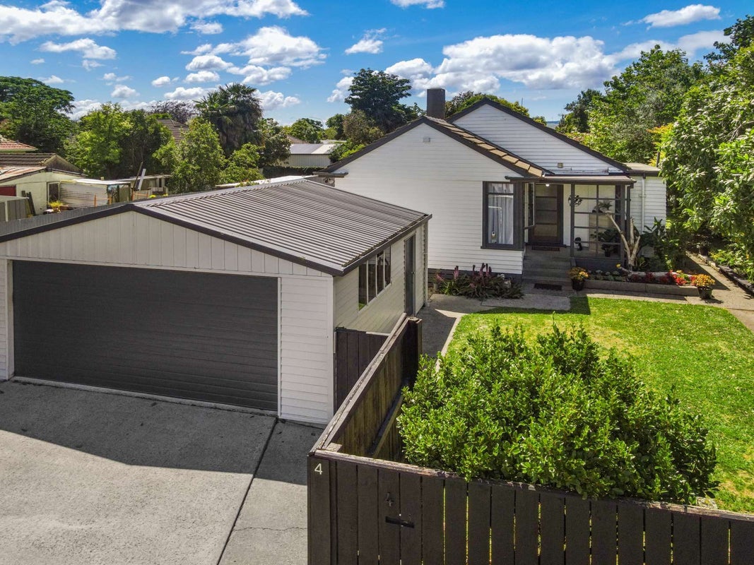 4 Crewe Crescent, Hokowhitu, Palmerston North - Carousel 2