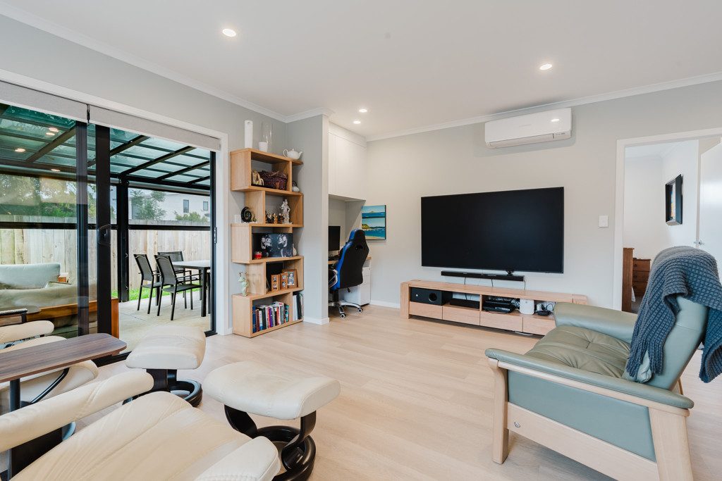 2/10 Norman Street, Nawton, Hamilton - Carousel 1