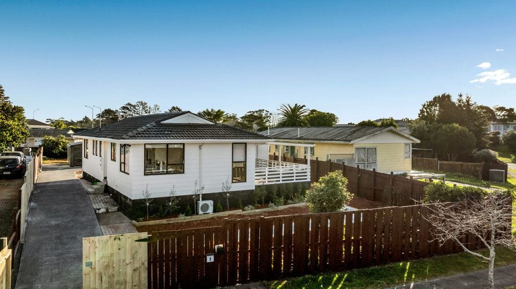 5 Sabi Place, Papatoetoe, Auckland - Carousel 1
