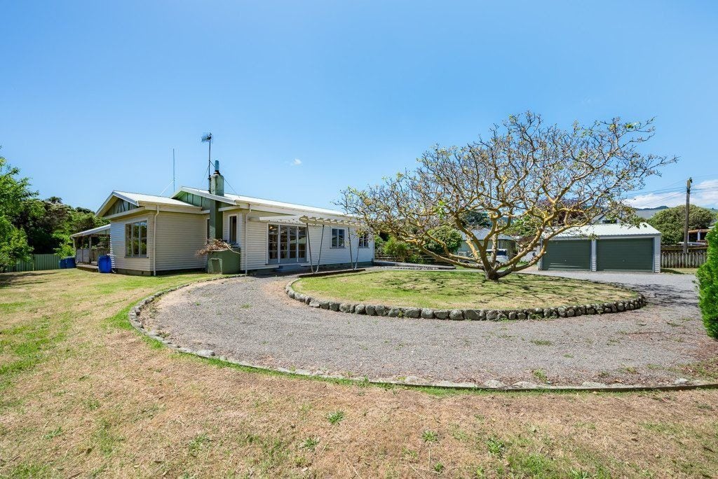 27 Goldsborough Avenue, Raumati Beach, Paraparaumu - Carousel 2