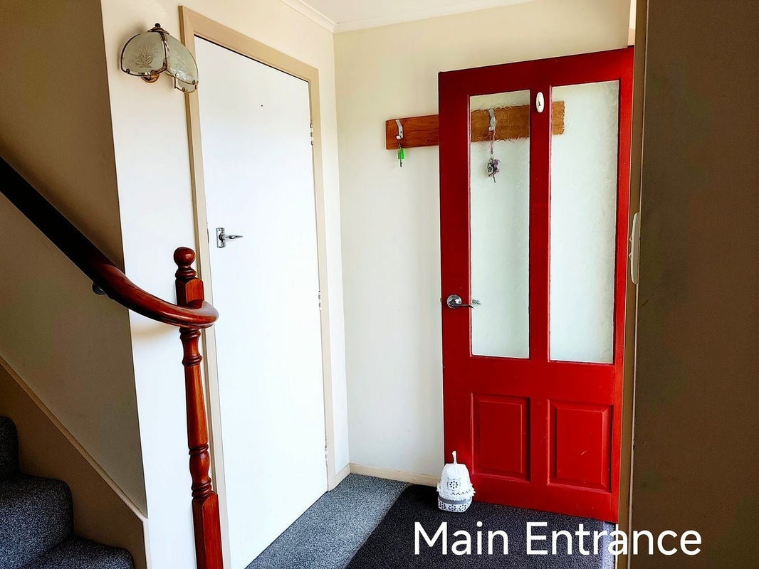 353 Main Road, Tawa, Wellington - Carousel 2