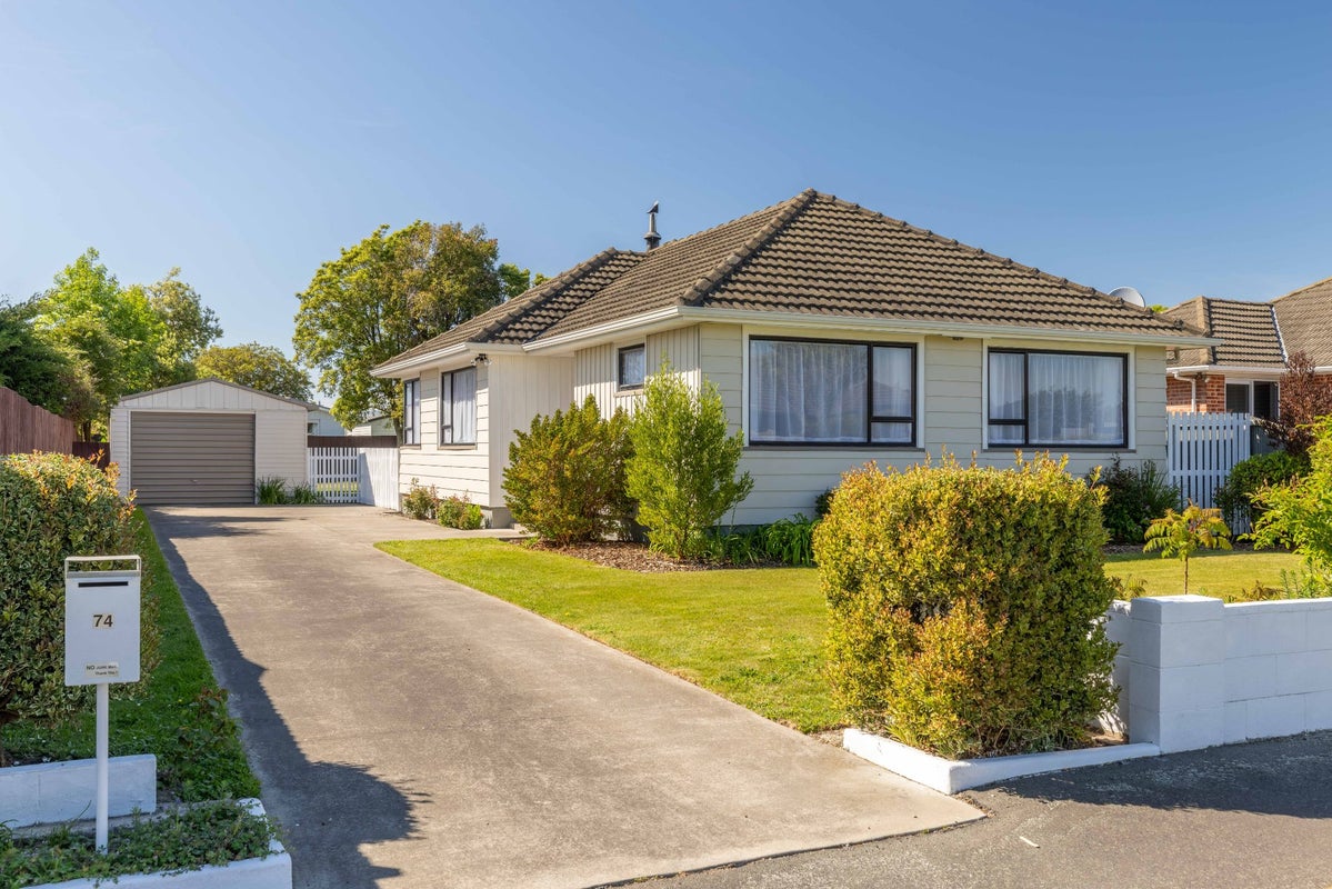 74 Manurere Street, Hei Hei, Christchurch - Carousel 1