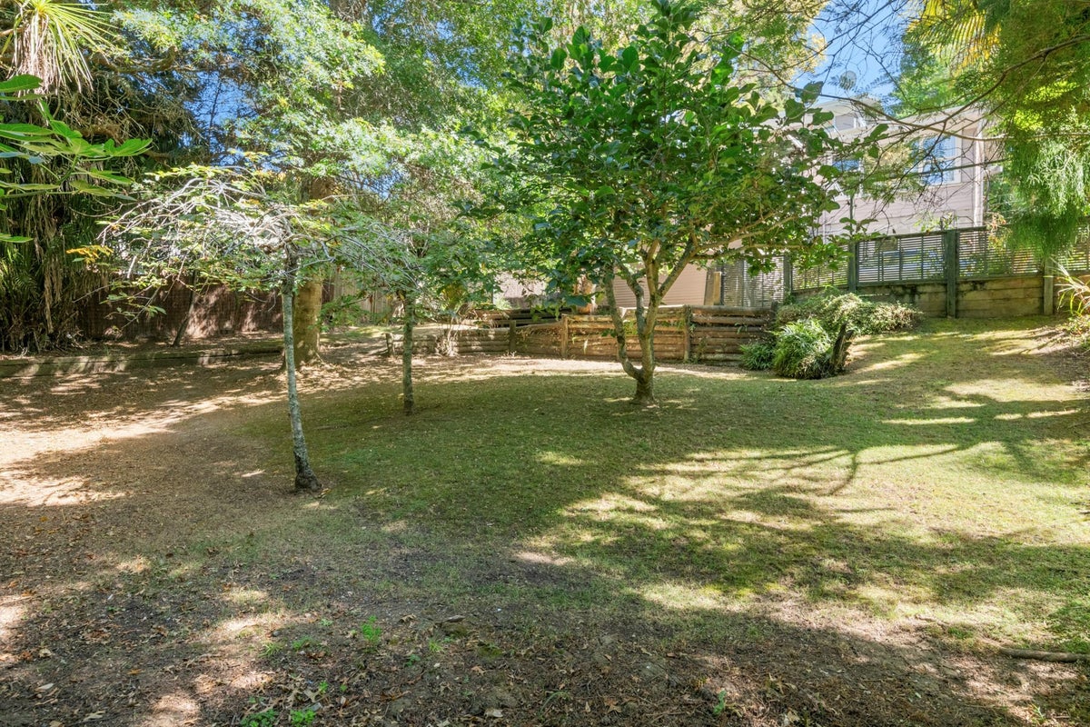 186 Onewa Road, Birkenhead, Auckland - Carousel 1