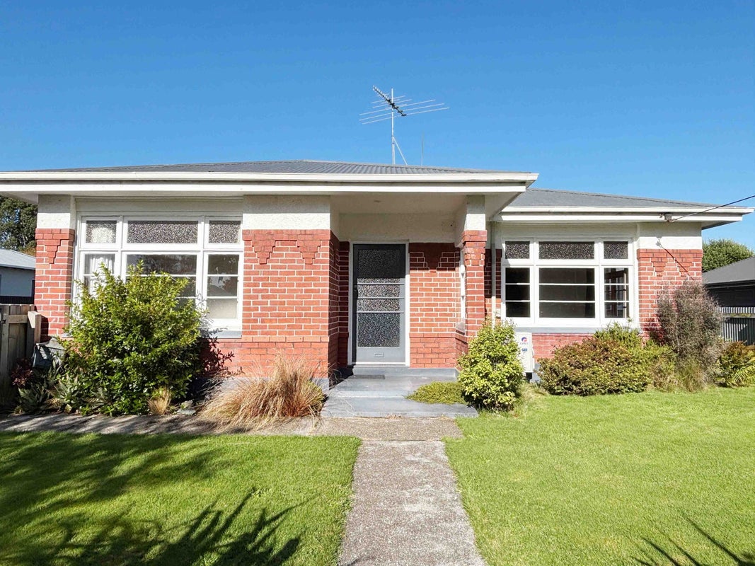 49 Charles Street, Grasmere, Invercargill - Carousel 1