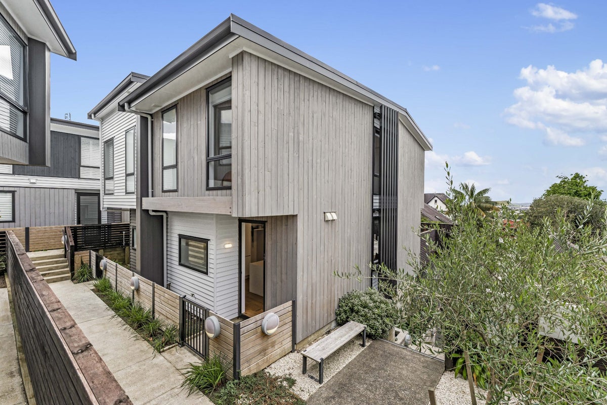 16/37 Saint Vincent Avenue, Remuera, Auckland - Carousel 2