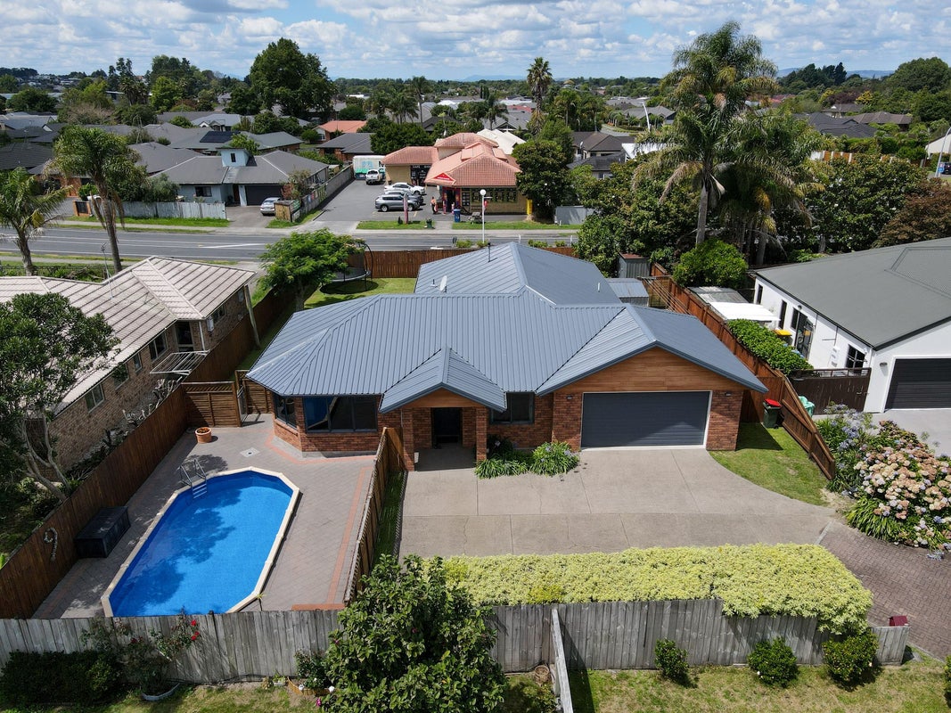 34 Cairns Crescent, Rototuna, Hamilton - Carousel 2