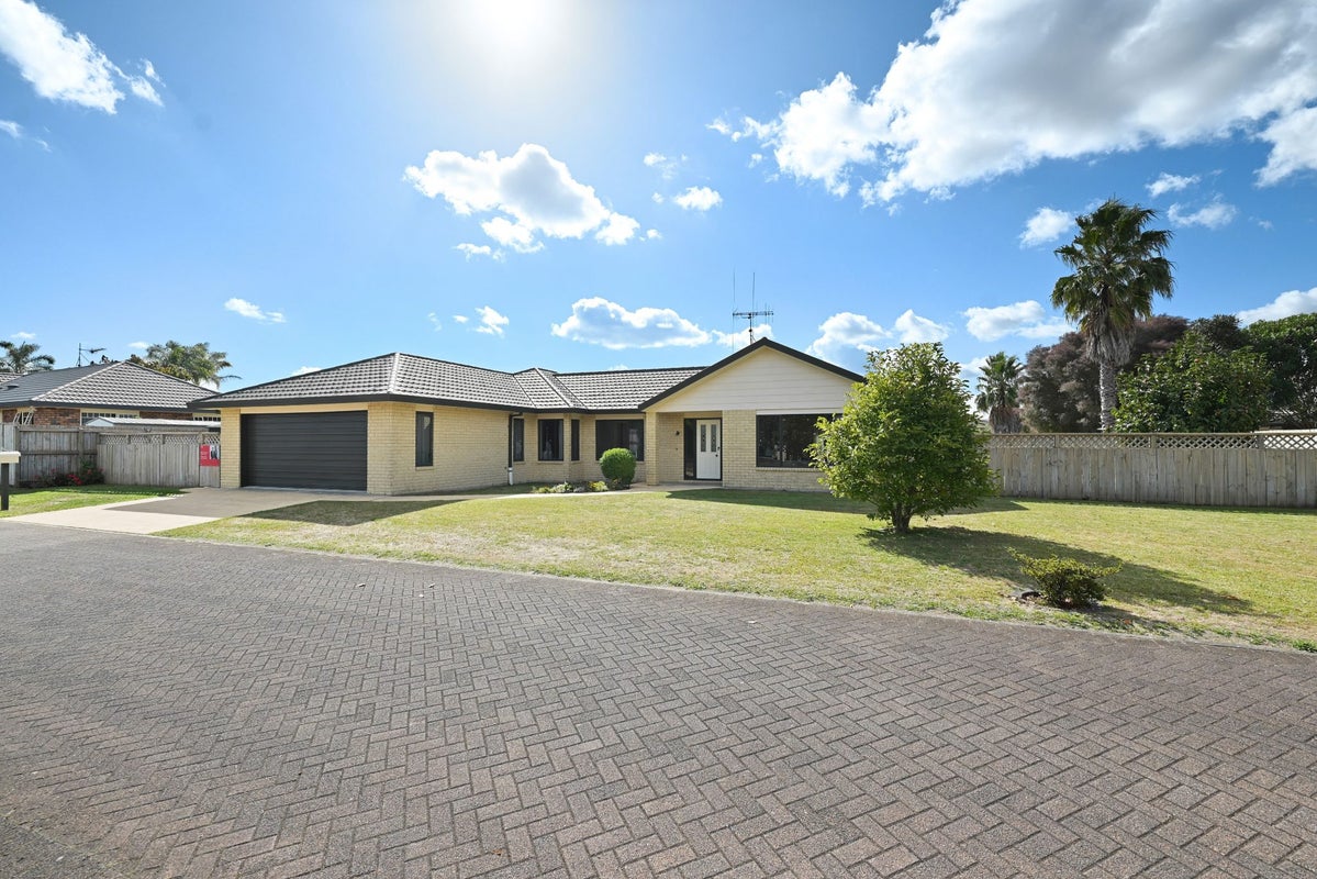 36 Cairns Crescent, Rototuna, Hamilton - Carousel 17