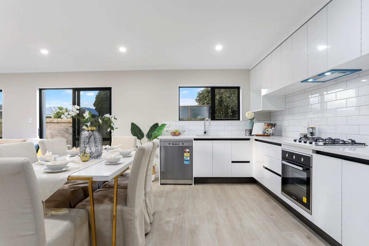 4D Trimmer Terrace, Papatoetoe, Auckland - Carousel 1