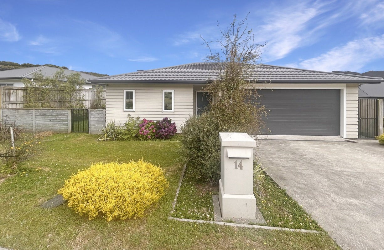 14 Brian Morgan Terrace, Wainuiomata, Lower Hutt - Carousel 1