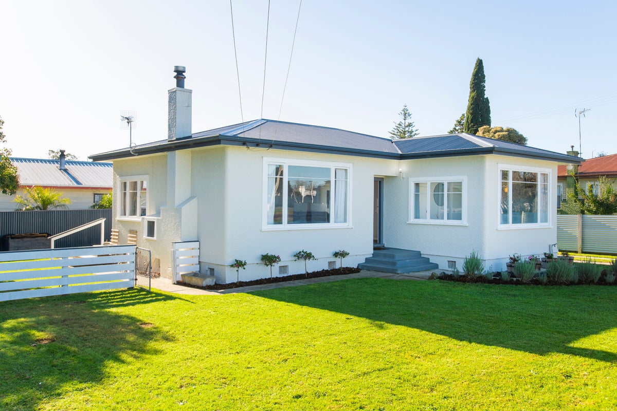 703 Aberdeen Road, Te Hapara, Gisborne - Carousel 1