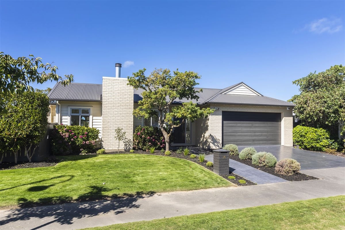 14 Watermill Boulevard, Northwood, Christchurch - Carousel 1