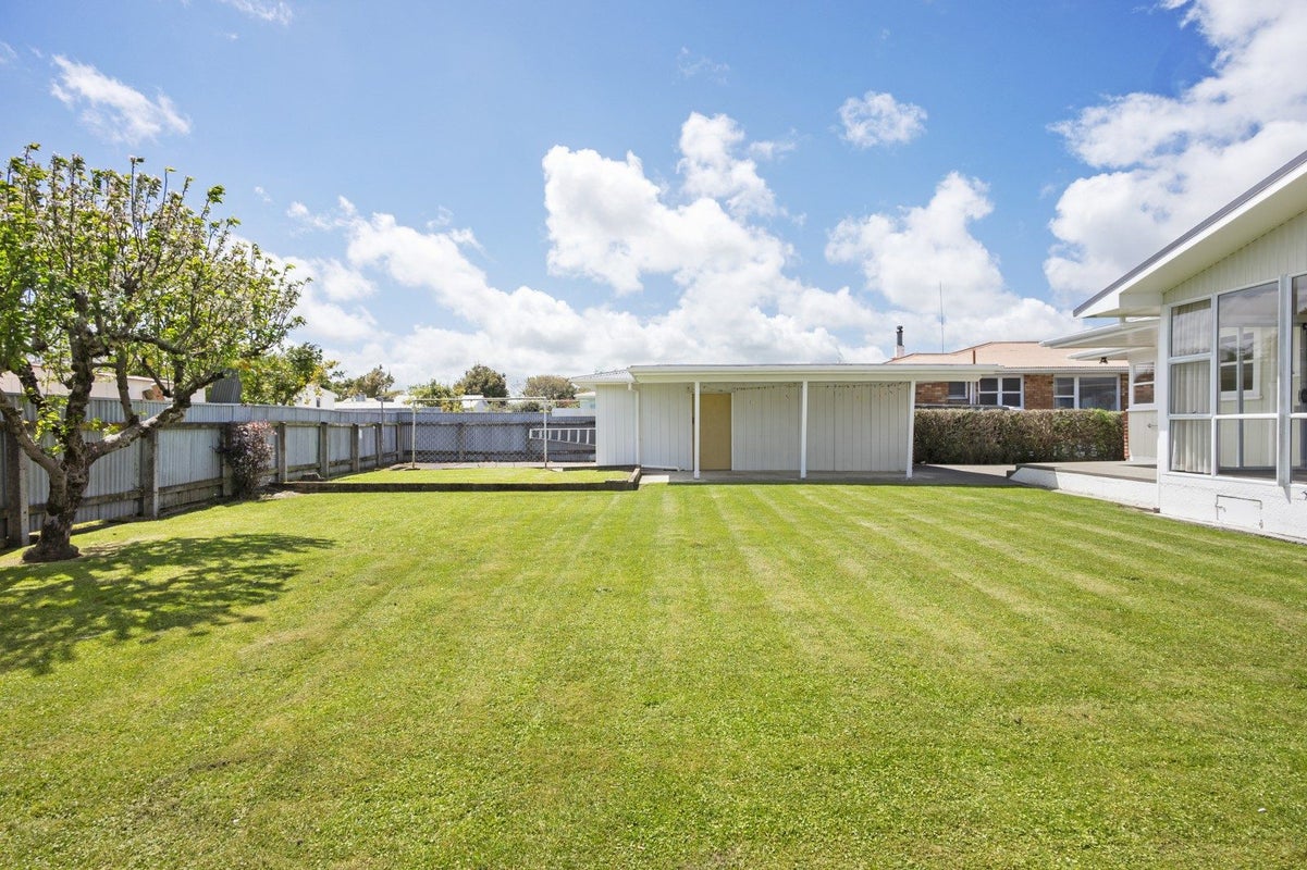19 Henare Street, West End, Palmerston North - Carousel 28