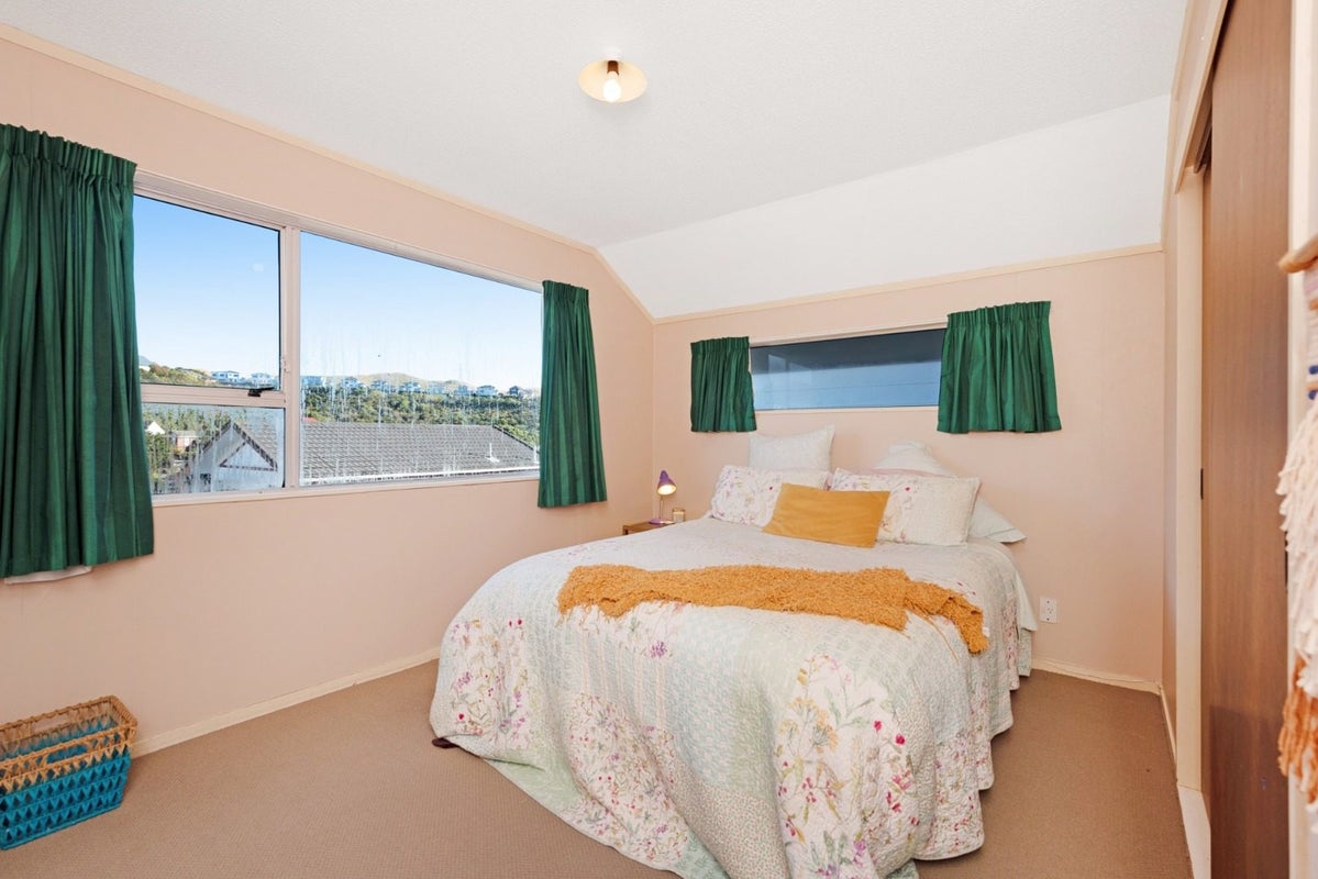 14B Stonefield Place, Johnsonville, Wellington - Carousel 2