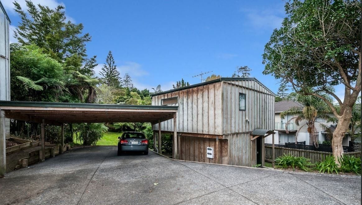 1/799 Beach Road, Browns Bay, Auckland - Carousel 1