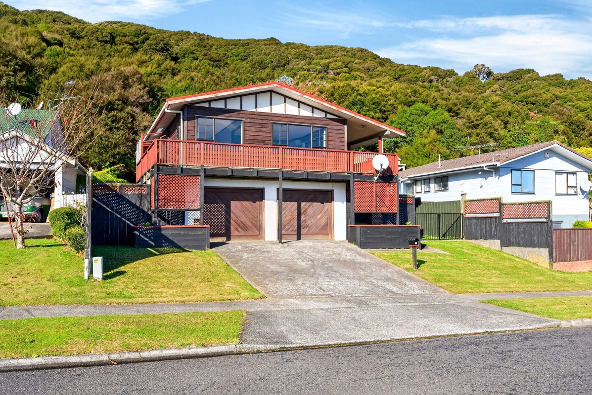 52 Antrim Crescent, Wainuiomata, Lower Hutt, Wellington - Carousel 25