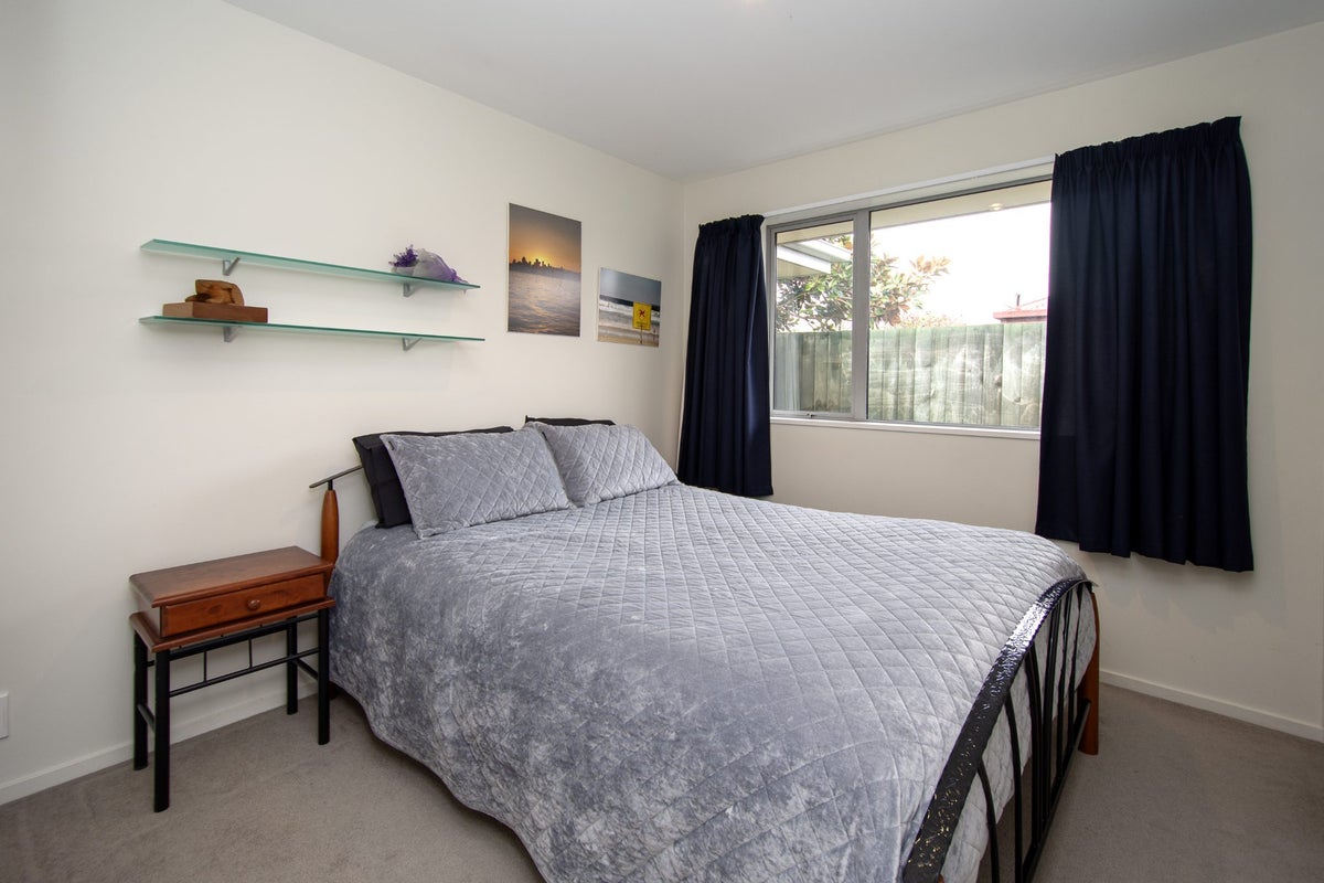 2/417A Bower Avenue, Parklands, Christchurch - Carousel 11