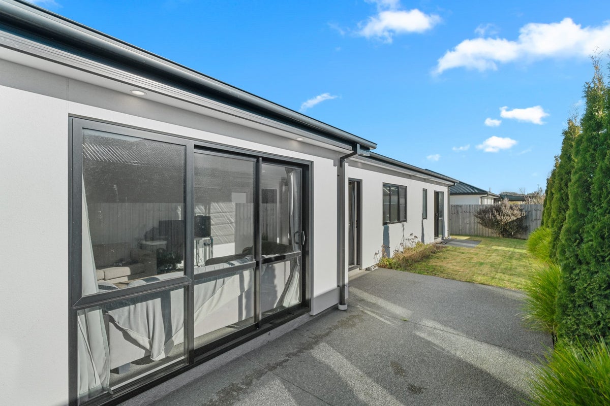 23 Perendale Street, Belfast, Christchurch - Carousel 17
