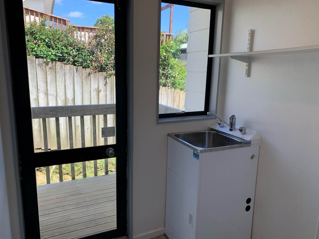 3/128 Triangle Road, Massey, Auckland - Carousel 13
