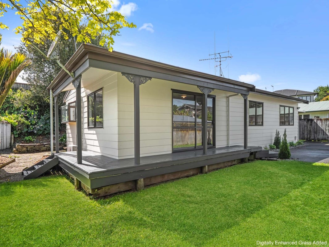 102A MacFarlane Street, Hamilton East, Hamilton - Carousel 1