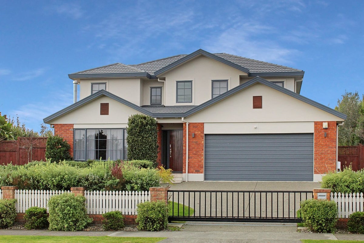 153 Ruapehu Drive, Fitzherbert, Palmerston North - Carousel 1